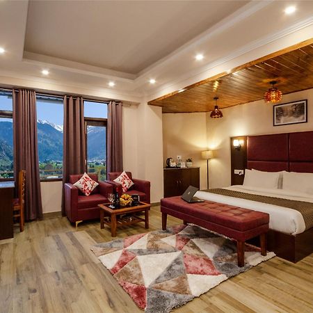 Отель The Spruce Mansion Манали Экстерьер фото
